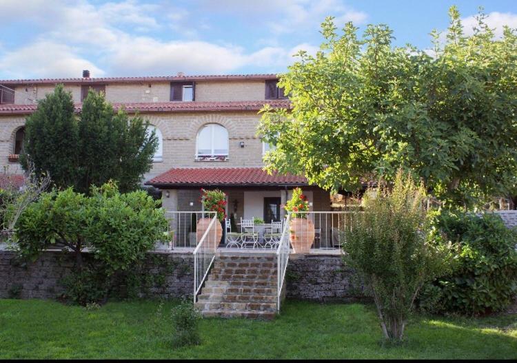 Favoloso Appartamento In Villa Monterosi Exterior photo